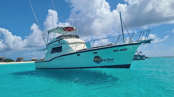 Charter Boat & Crew Full Day Fuik, Spanish Water and Caracas Bay 