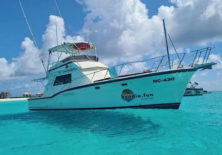 Charter Boat & Crew Full Day Fuik, Spanish Water and Caracas Bay 